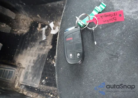 2018 Jeep Renegade Altitude 4X4 из США, поврежденный, VIN ZACCJBBH2JPJ17385